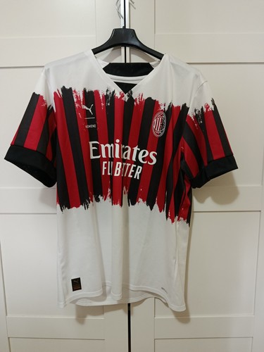 Quarta maglia milan nemen - milan,